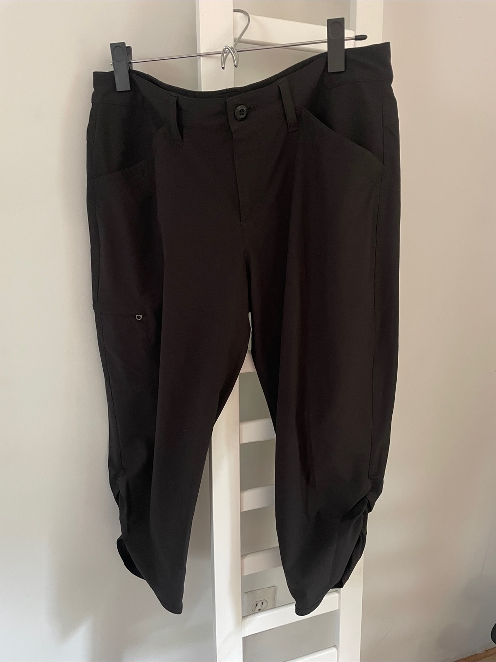 Eddie Bauer Cropped Ruched Hem Activewear Hiking Bottoms